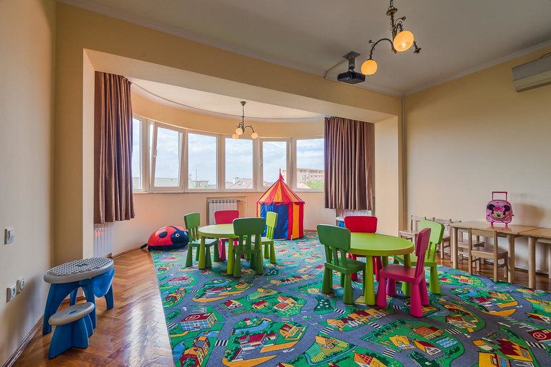 Dreamland - gradinita & scoala primara Voluntari